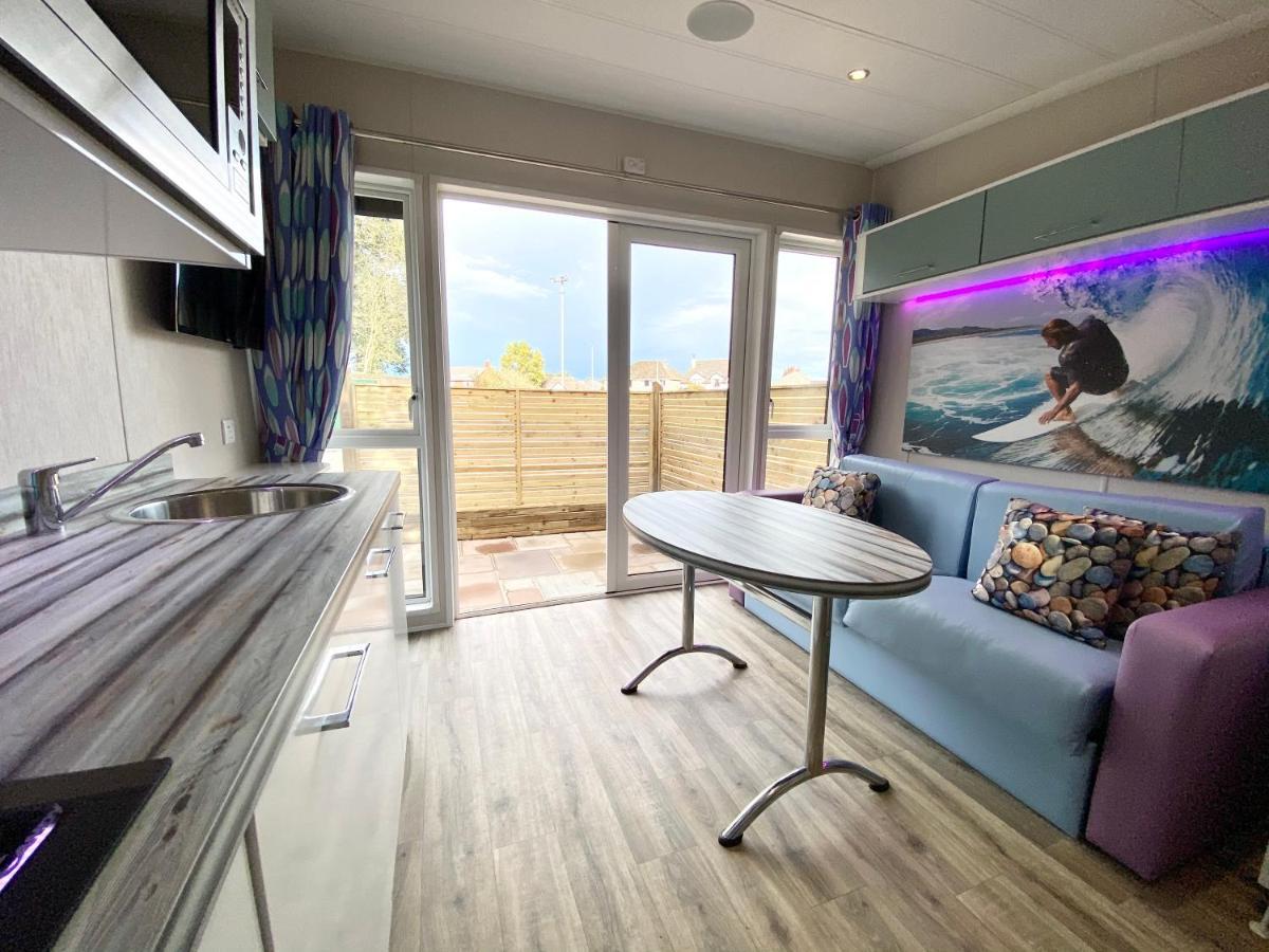 Elletson Park Wood Fired Hot Tubs, Caravans & Pods Pilling מראה חיצוני תמונה