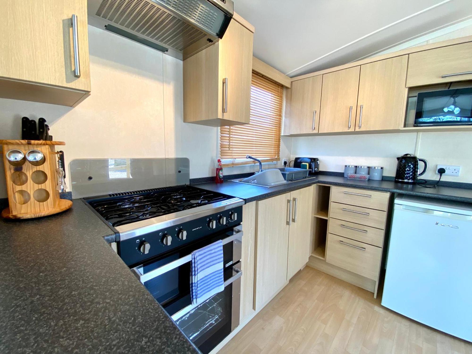 Elletson Park Wood Fired Hot Tubs, Caravans & Pods Pilling מראה חיצוני תמונה