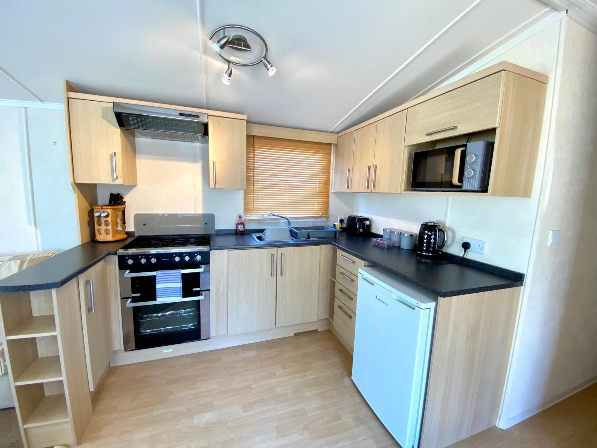 Elletson Park Wood Fired Hot Tubs, Caravans & Pods Pilling מראה חיצוני תמונה