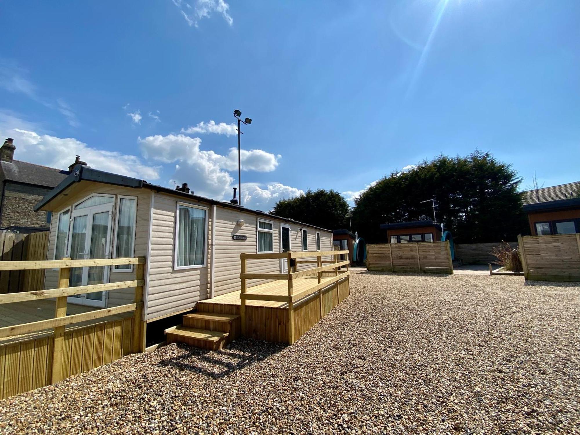 Elletson Park Wood Fired Hot Tubs, Caravans & Pods Pilling מראה חיצוני תמונה