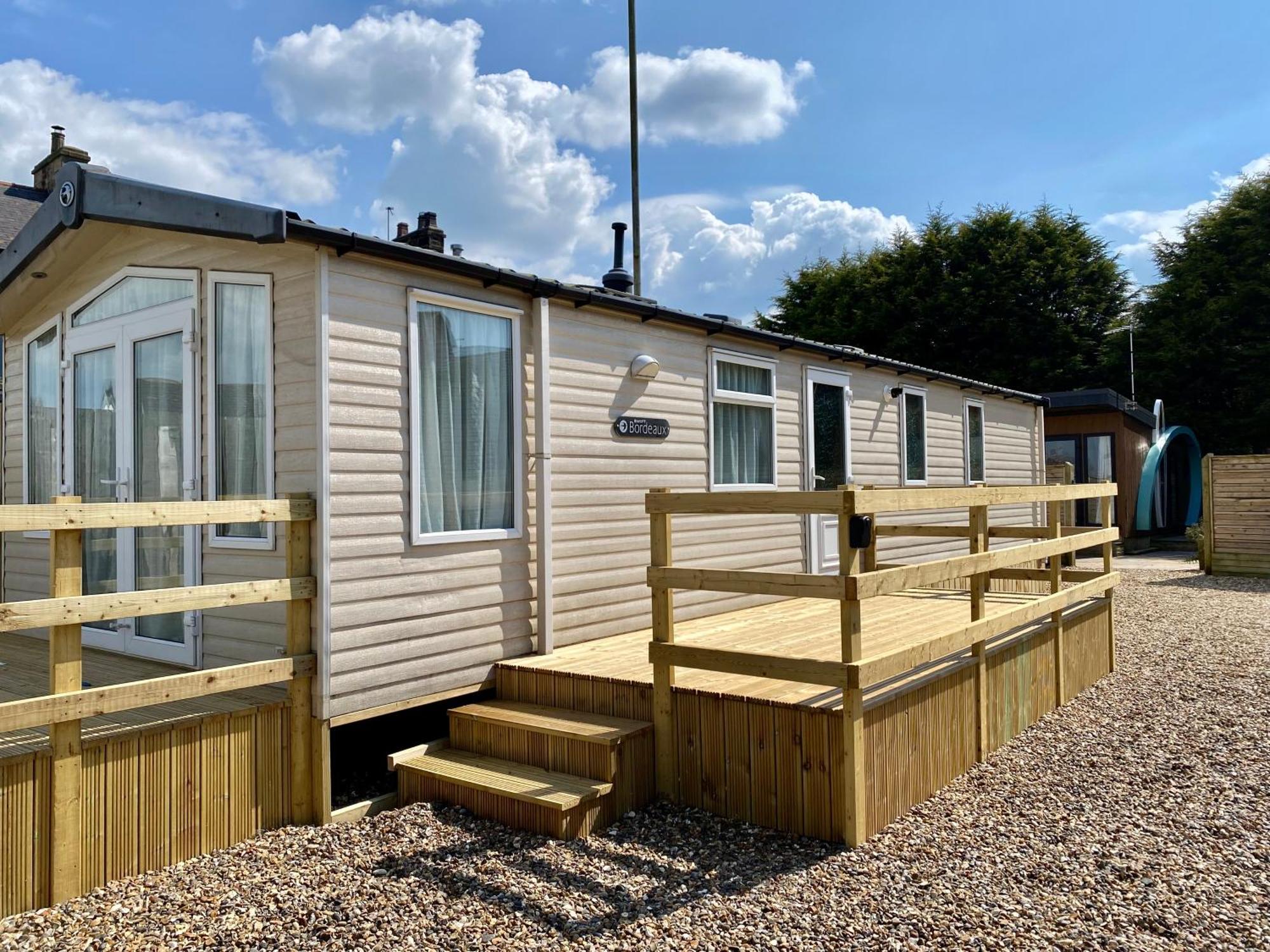 Elletson Park Wood Fired Hot Tubs, Caravans & Pods Pilling מראה חיצוני תמונה