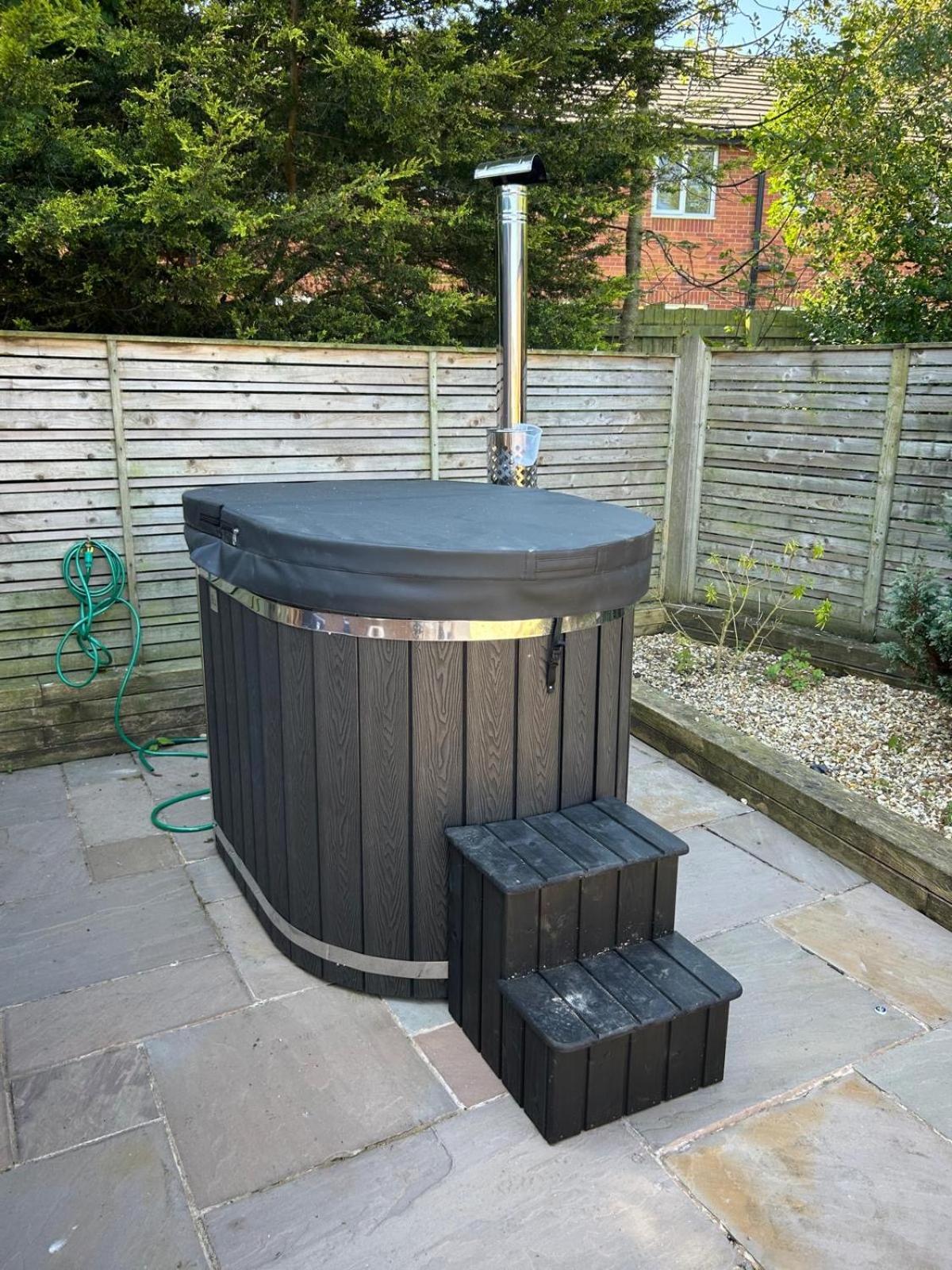 Elletson Park Wood Fired Hot Tubs, Caravans & Pods Pilling מראה חיצוני תמונה